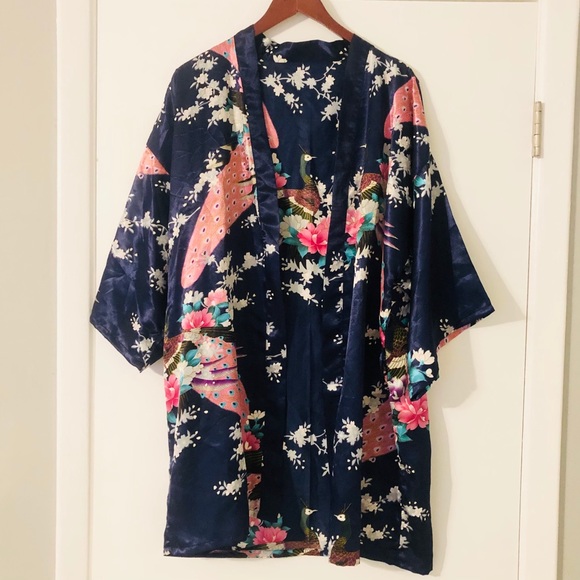 Silky Robe 💙💜 - Picture 2 of 4